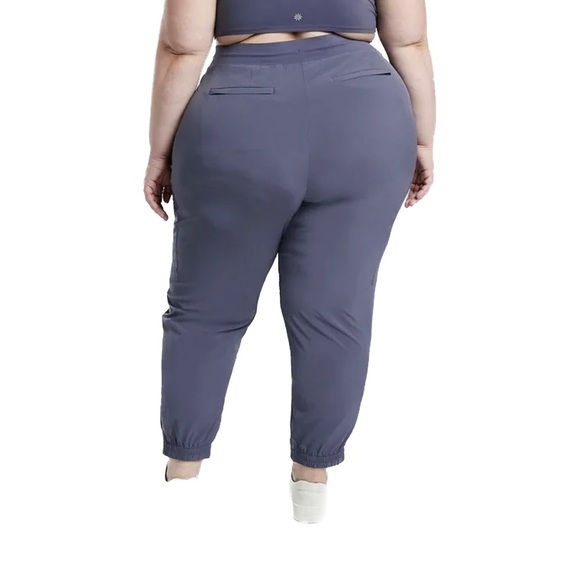 Athleta Plus Size Venture Pant in Navy - Picture 2 of 14
